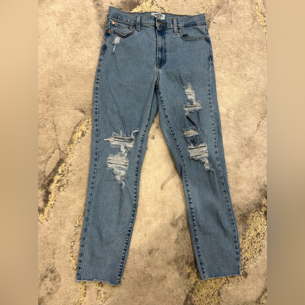 Levi’s Denizen Ripped Mom Jeans